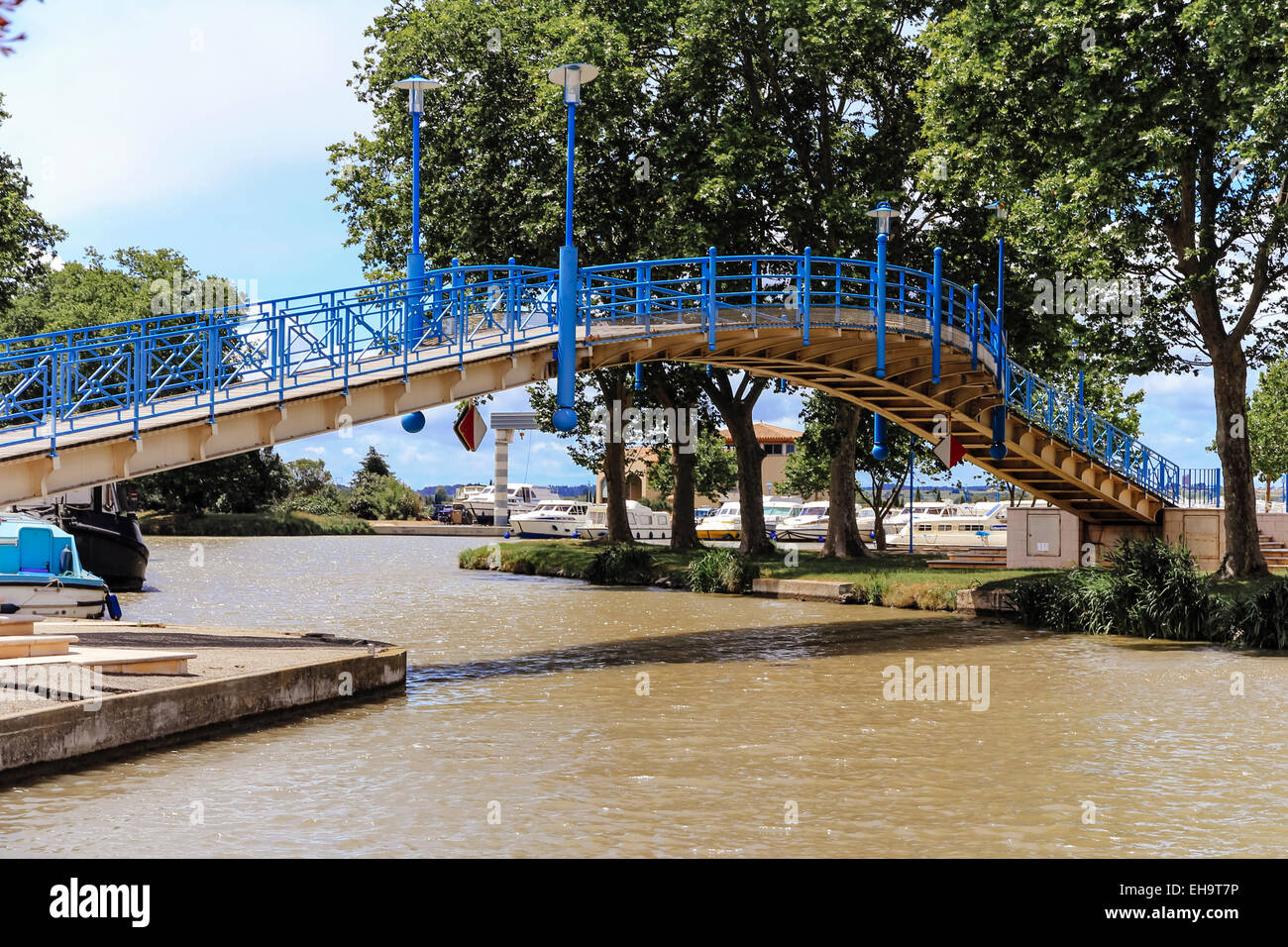 Homps, Canal du Midi, Aude, Languedoc-Roussillon, France Banque D'Images