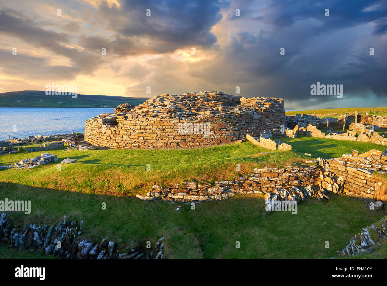 Le Broch de Gurness village datant de 500 à 200 BC , Mainland Orcades, en Écosse. Banque D'Images