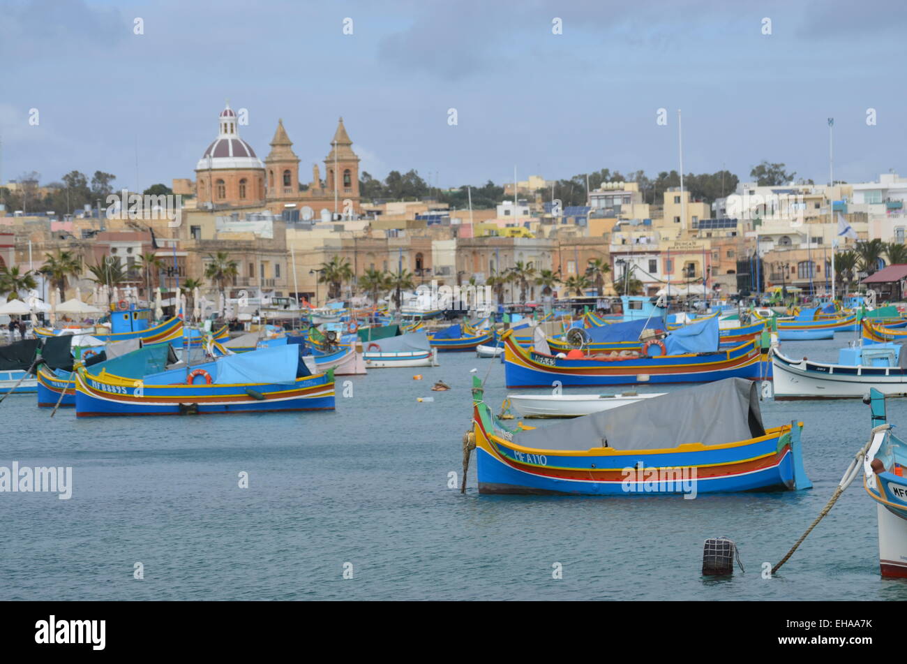 Malte, Marsaxlokk(pro.Marsa-shlock),un village de pêcheurs au sud de La Valette.En plus d'être photogénique il hasgoodrestaurants Banque D'Images