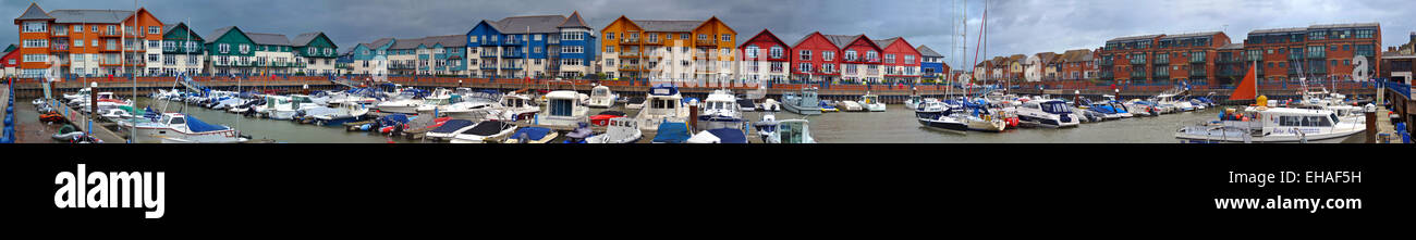 Une vue panoramique du quai d'Exmouth une ville portuaire, une paroisse civile et station balnéaire à l'est du Devon, en Angleterre, situé sur la rive est de la Banque D'Images