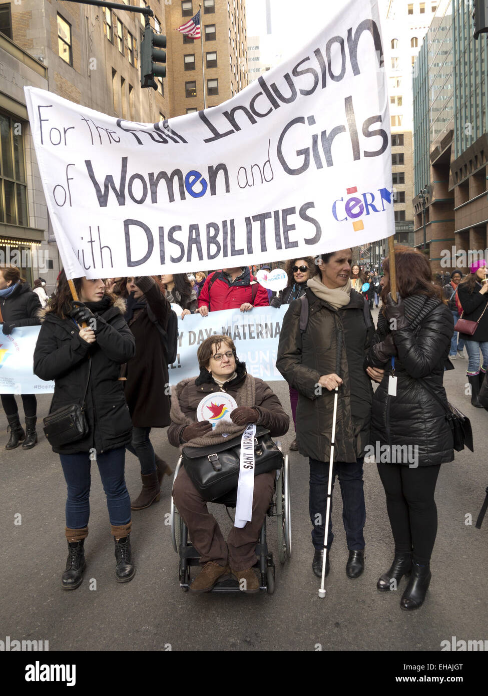 La Journée internationale de la femme mars pour l'égalité des sexes et les droits des femmes, Paris, 8 mars 2015. Banque D'Images