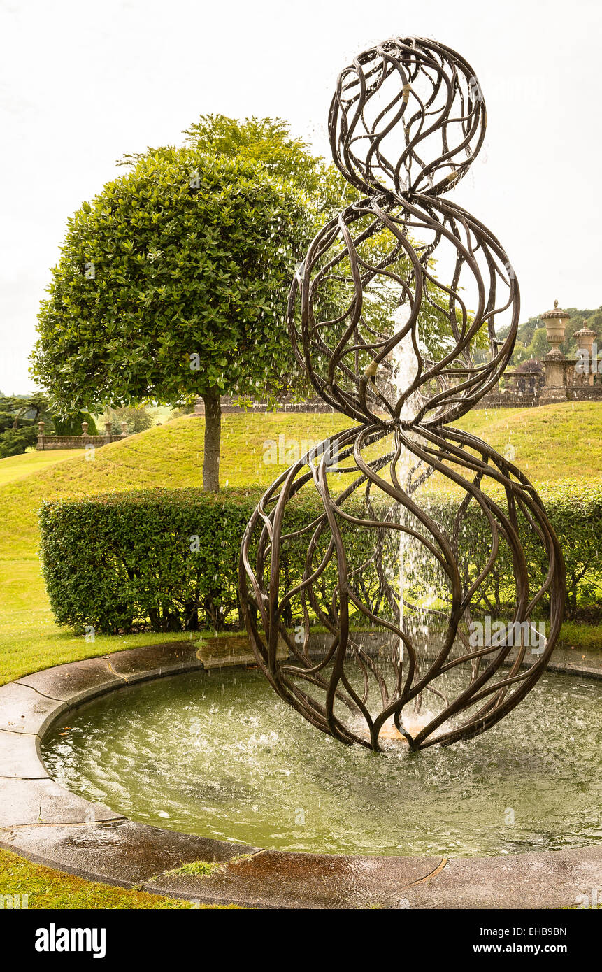 Fonctionnalité de l'eau pour le millénaire à Castle Hill dans le Devon UK Banque D'Images