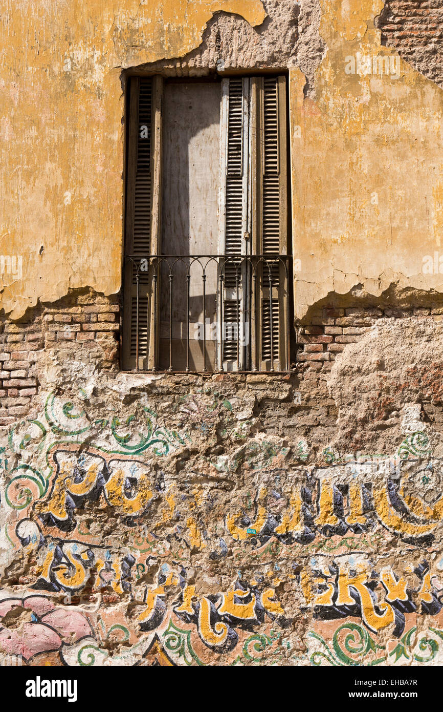 L'ARGENTINE, Buenos Aires, San Telmo, Defensa, San Lorenzo, graffiti sur mur de la maison en ruine Banque D'Images