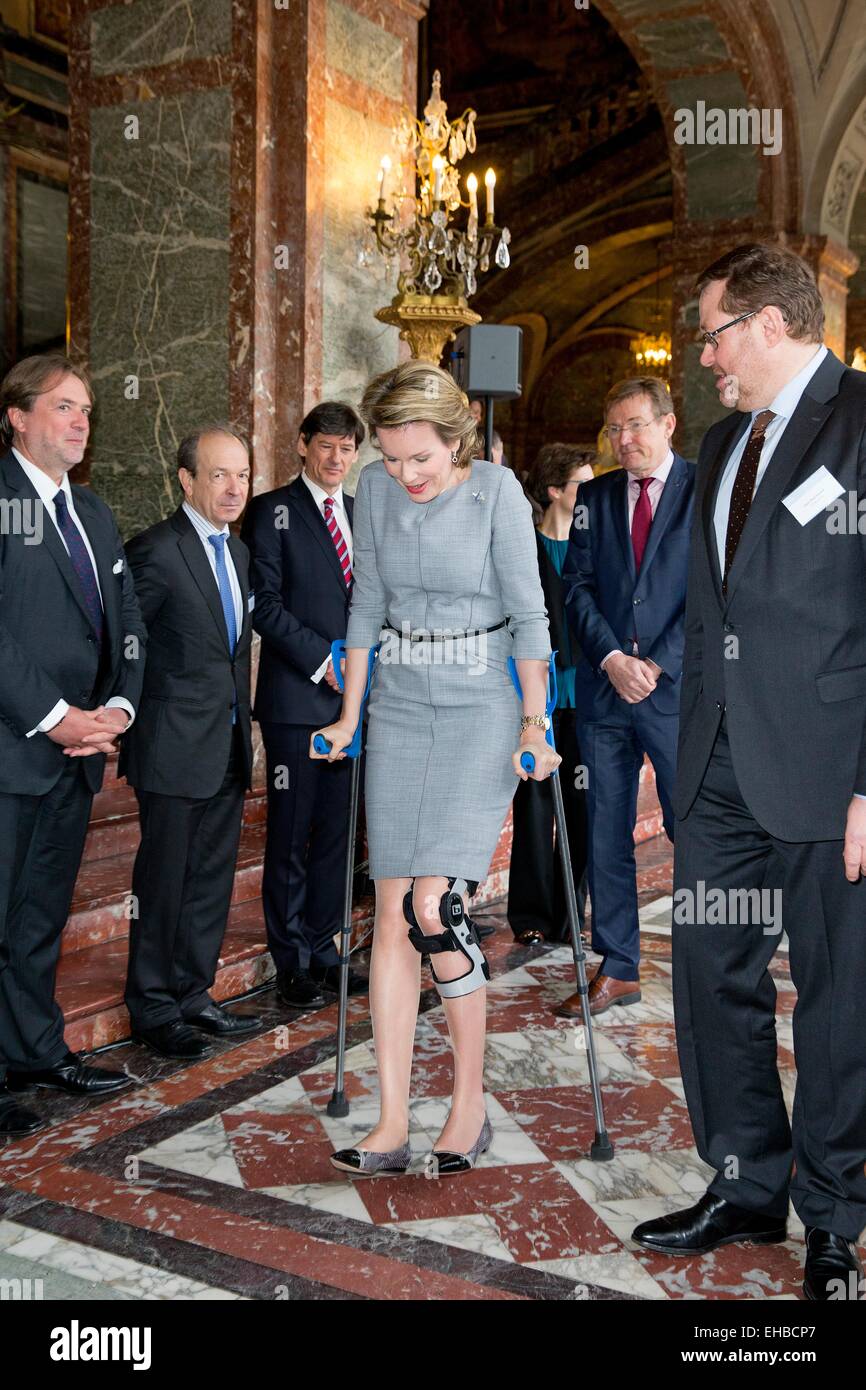 Bruxelles, Belgique. Mar 11, 2015. La Reine Mathilde de Belgique à assister à la conférence sur la littératie financière au Palais d'Egmont à Bruxelles, Belgique, 11 mars 2015. La FSMA (l'Autorité des services et marchés financiers en Belgique) organise cette conférence pendant la Semaine de l'argent. Dpa : Crédit photo alliance/Alamy Live News Banque D'Images