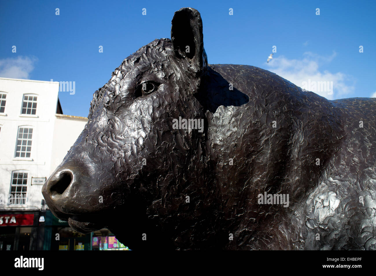 Sculpture taureau Hereford, Hereford, Angleterre, RU Banque D'Images