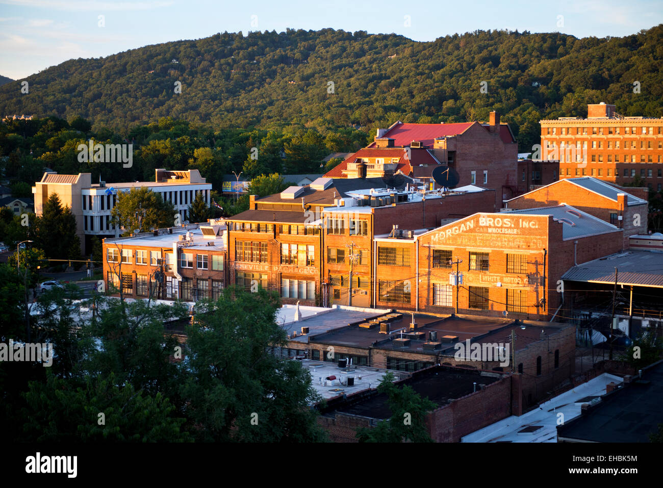 Asheville, Caroline du Nord de l'été soleil skyline Banque D'Images