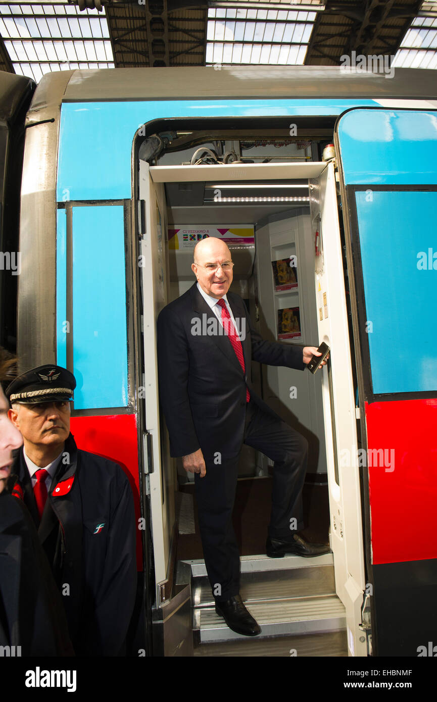 Talie. Milan, Trenitalia présente ses nouvelles couleurs train Expo Fiera Milano Rho FrecciaRossa 2015. Michele Mario Elia Banque D'Images