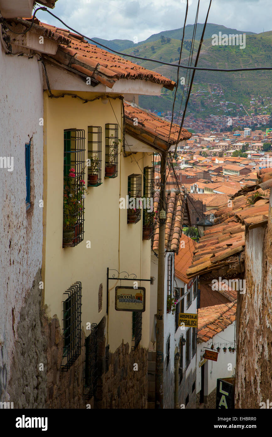 Rue pavées étroites, Cusco, Pérou, Province de l'Urubamba Banque D'Images