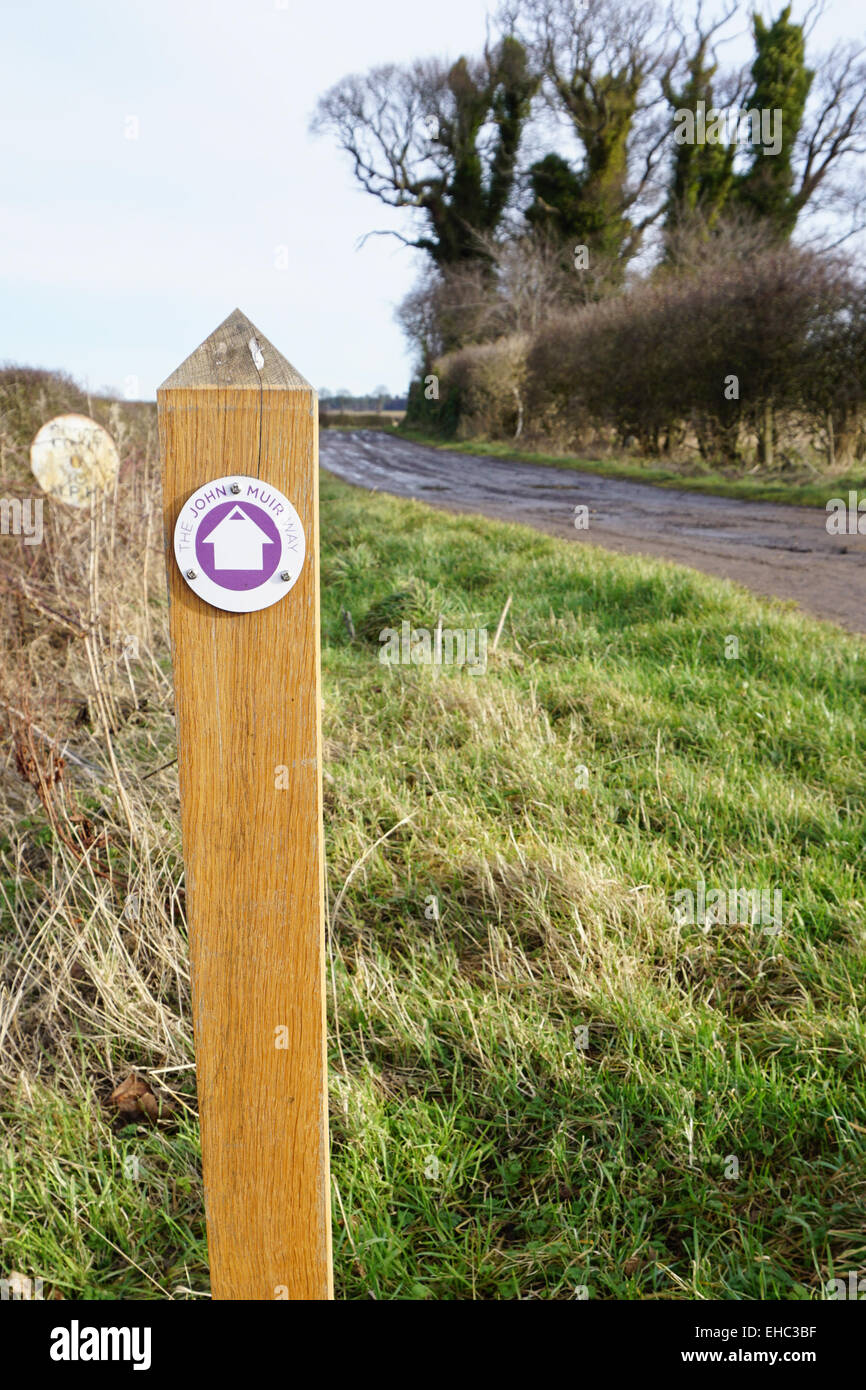 John Muir signe ainsi entre Tyninghame et Dunbar Banque D'Images