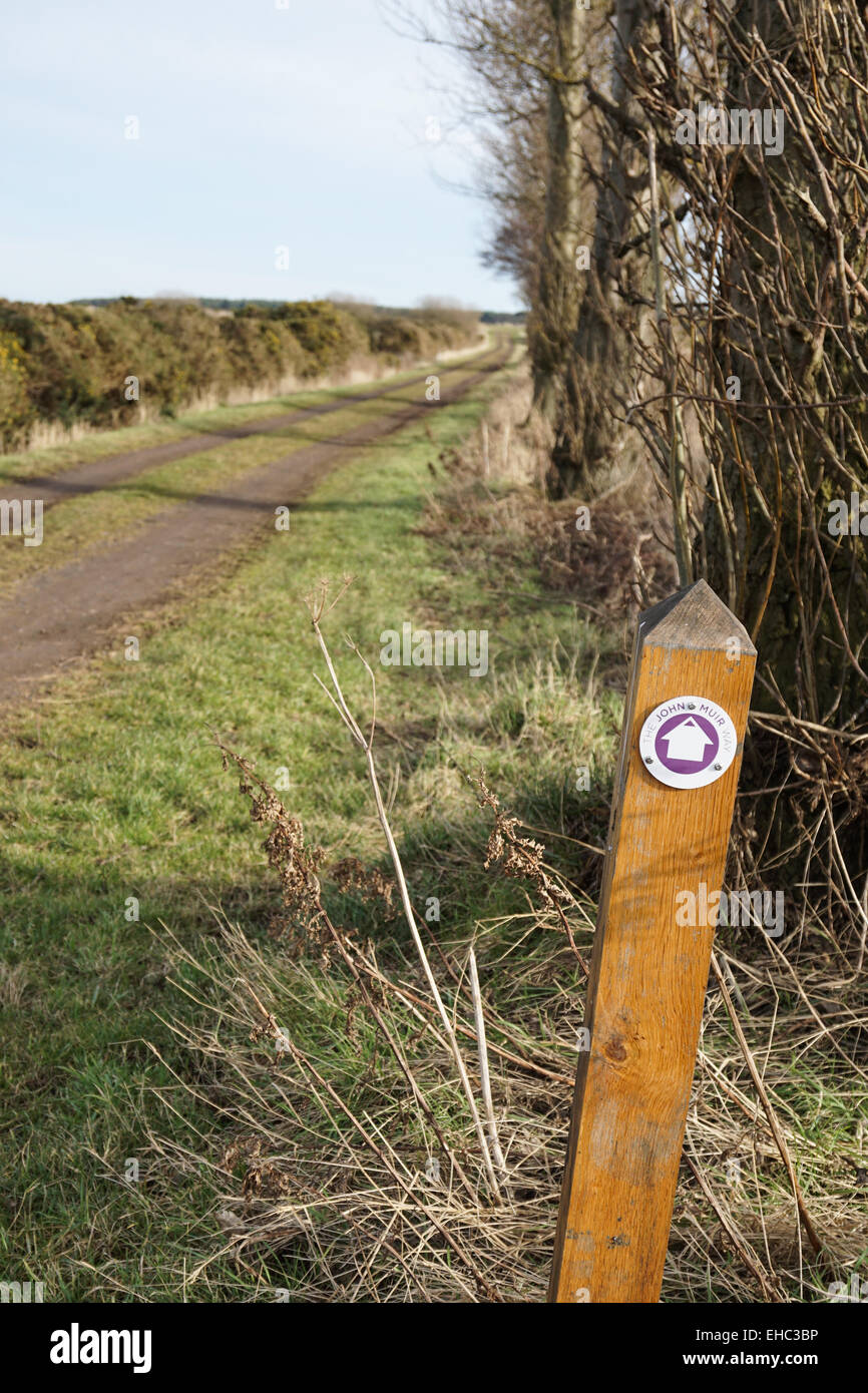 John Muir signe ainsi entre Tyninghame et Dunbar Banque D'Images