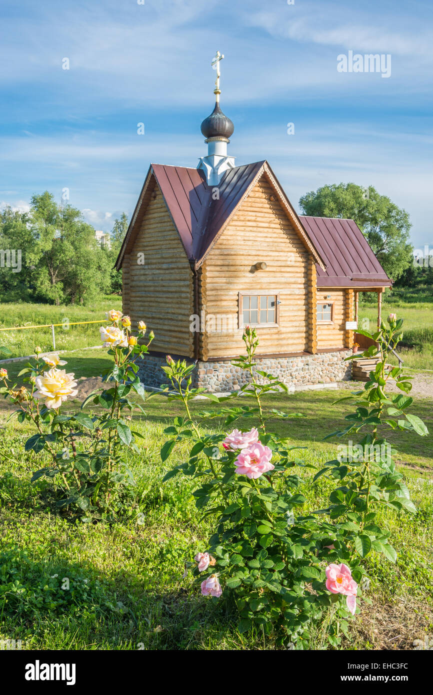 Baignoire dans la sainte source de l'Tikhvin icône de la Mère de Dieu dans la ville de Privolzhsk, Ivanovo region. Banque D'Images