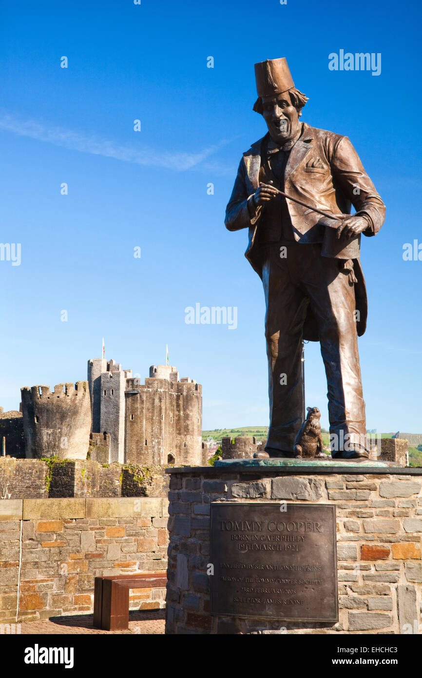 Statue en cuivre de Tommy, château de Caerphilly, Caerphilly Banque D'Images