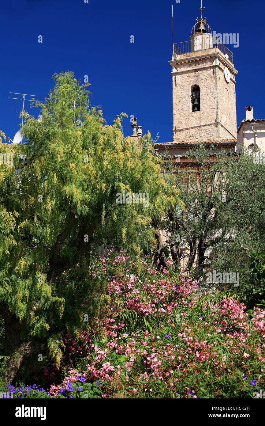 Le village de Mougins sur la côte d'Azur Photo Stock Alamy