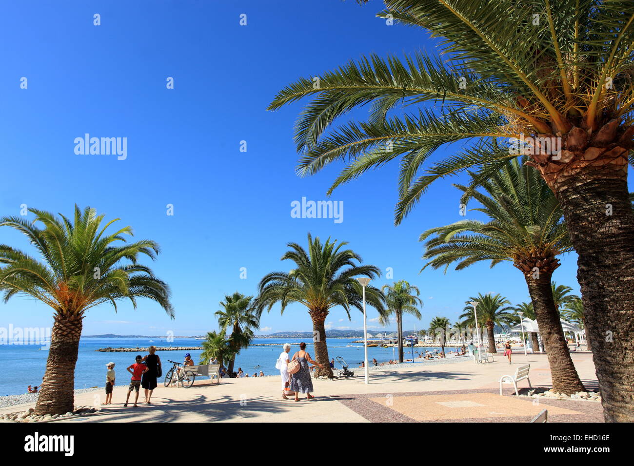 La plage et balnéaire de Saint Laurent du Var sur la côte d'Azur Banque D'Images