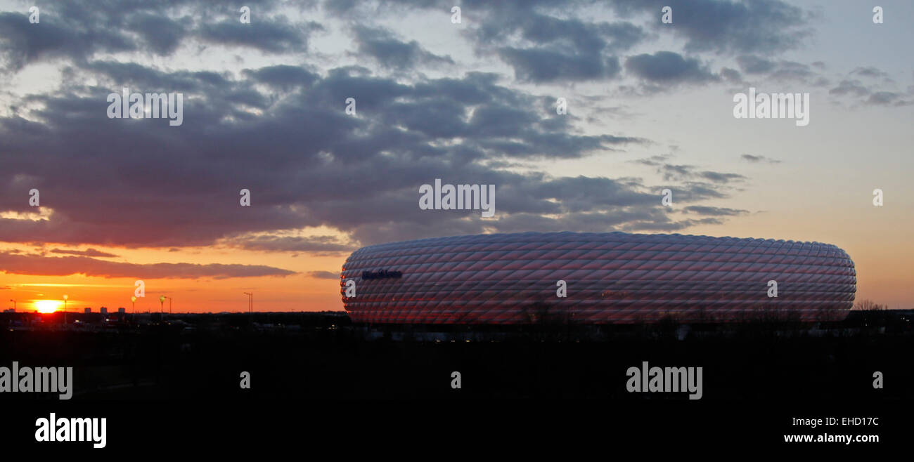 MUNICH, ALLEMAGNE - le 11 mars : une vue générale avant le match de la Ligue des Champions entre le Bayern Munich et le FC Shakhtar Donetsk. 11 mars 2015 à Munich, Allemagne. (Photo de Mitchell Gunn/ESPA-images) Banque D'Images