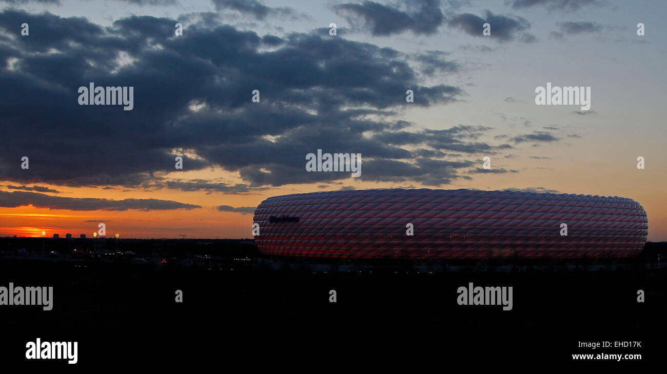 MUNICH, ALLEMAGNE - le 11 mars : une vue générale avant le match de la Ligue des Champions entre le Bayern Munich et le FC Shakhtar Donetsk. 11 mars 2015 à Munich, Allemagne. (Photo de Mitchell Gunn/ESPA-images) Banque D'Images