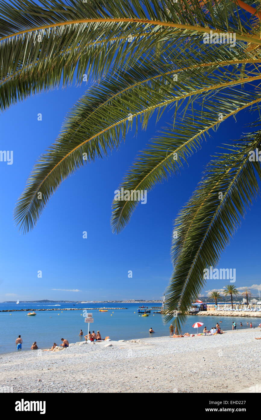 La plage et balnéaire de Saint Laurent du Var sur la côte d'Azur Banque D'Images