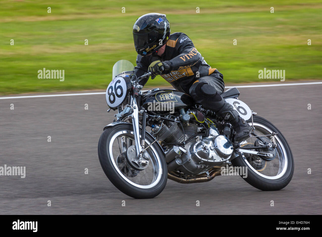 Beau Beaton sur la 1950 Vincent Rapide. Barry Sheene Memorial Trophy Race. 2014 Goodwood Revival, Sussex, UK Banque D'Images