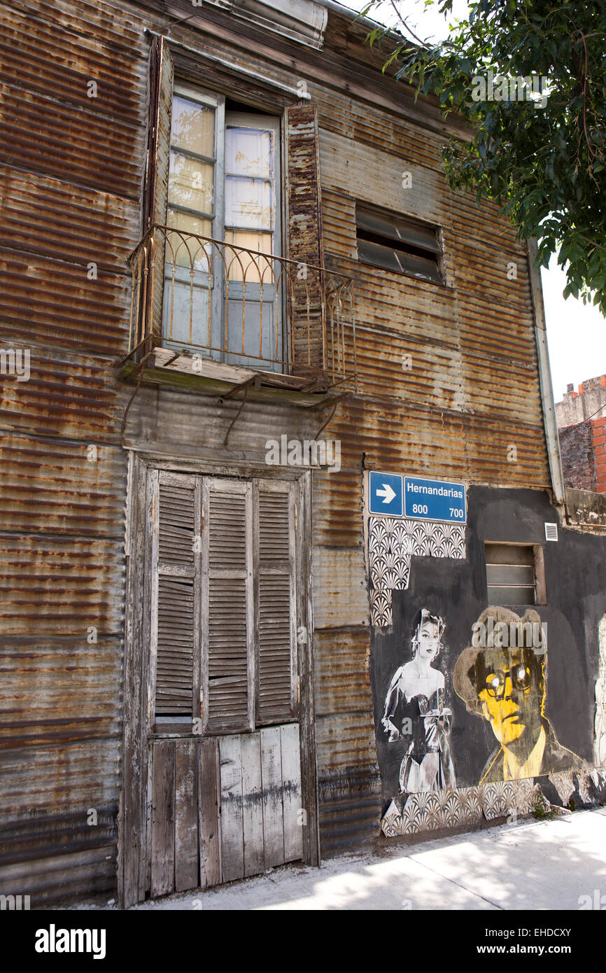 L'ARGENTINE, Buenos Aires, La Boca, Buenos Aires, maison fabriqué à partir de la tôle ondulée Banque D'Images