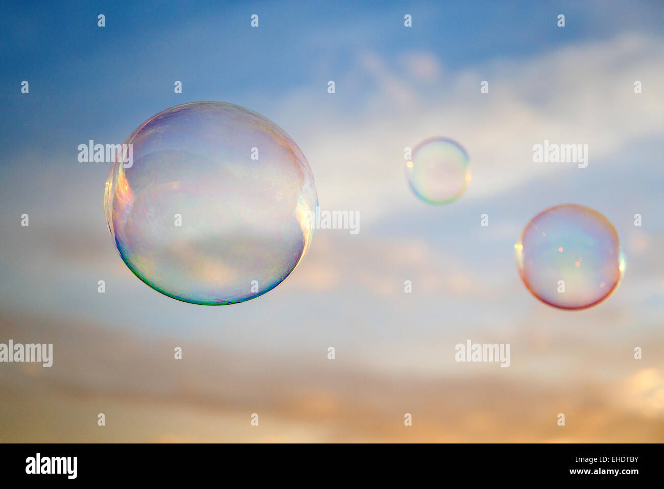 Trois sphères au coucher du soleil Banque D'Images