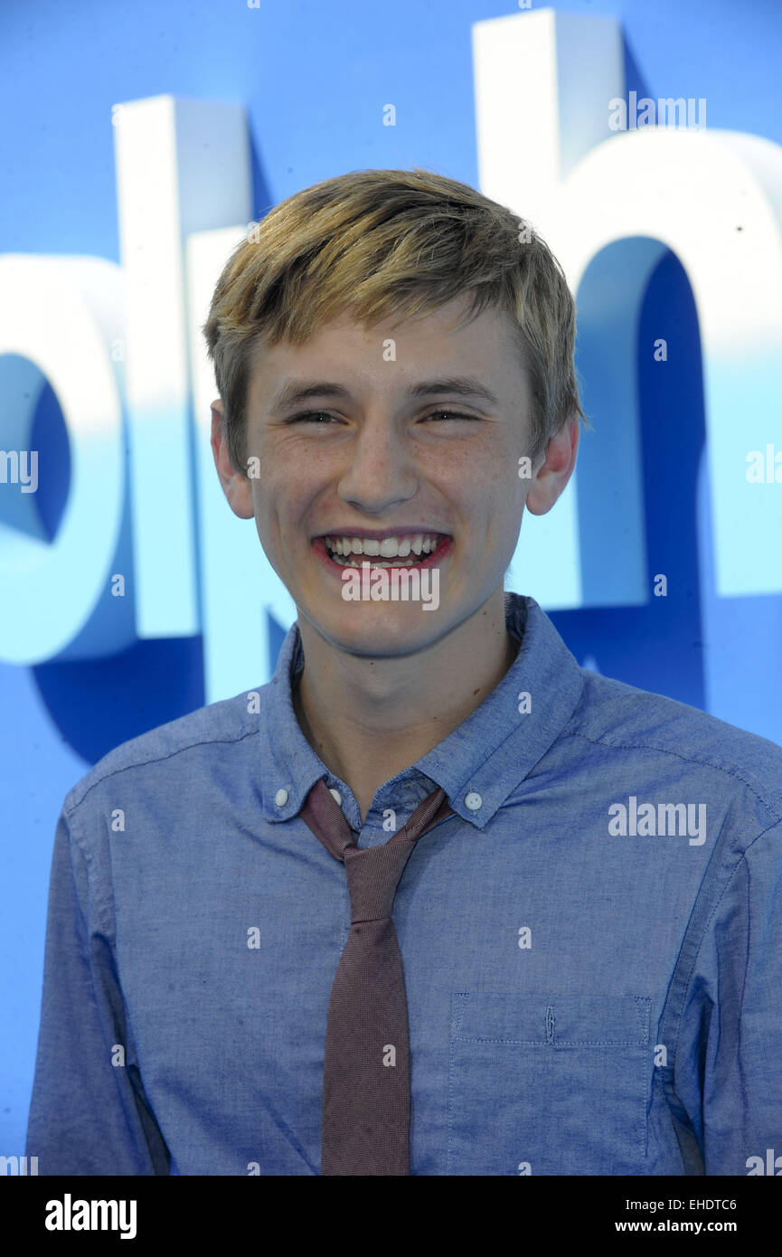 Première mondiale de 'Dolphin Tale 2' - Arrivées avec : Nathan Gamble Où : Los Angeles, California, United States Quand : 07 mai 2014 Banque D'Images