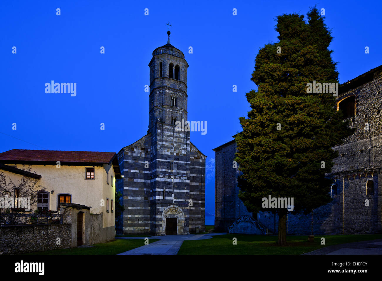 L'église romaine, Gravedona, Lombardie, Italie Banque D'Images
