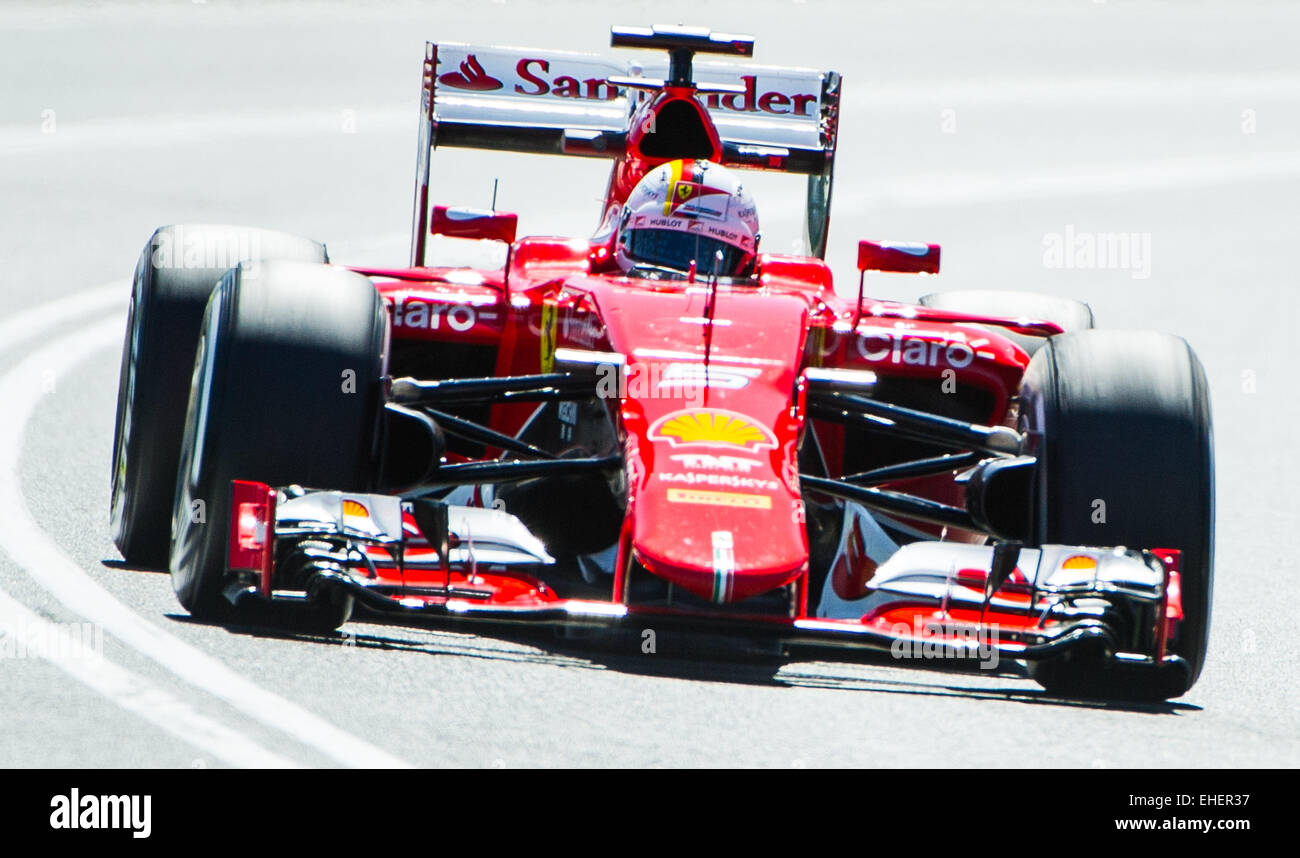 Melbourne, Australie. 13Th Mar, 2015. La Scuderia Ferrari pilote de Formule 1 Sebastian Vettel de courses en Allemagne au cours de la première session d'essais avant d'Australian Grand Prix de Formule 1 à l'Albert Park à Melbourne, Australie, le 13 mars 2015. Credit : Bai Xue/Xinhua/Alamy Live News Banque D'Images