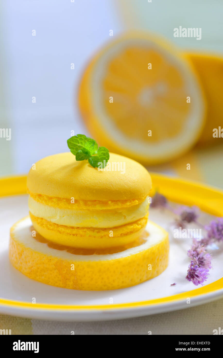 Macaron citron jaune et citrons Banque D'Images