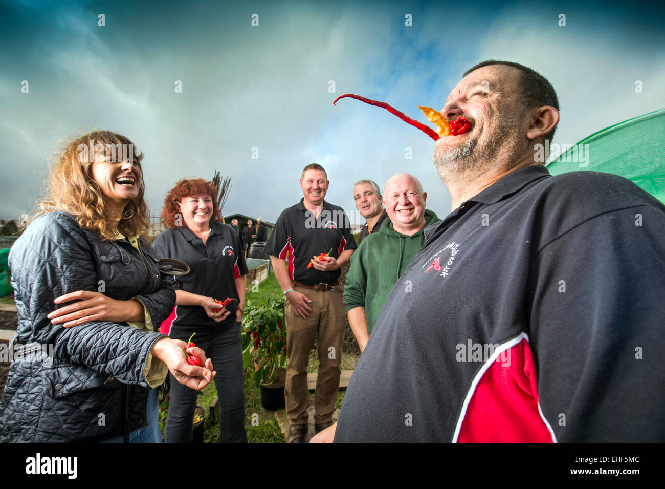 Les membres du Club de Chili Clifton Bristol réunion à l'attribution de Dovercourt UK Banque D'Images
