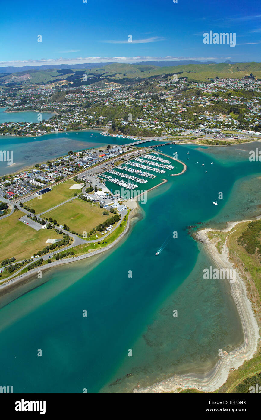 Domaine Ngatitoa, membre de la Marina, et Porirua Harbour, région de Wellington, Île du Nord, Nouvelle-Zélande - vue aérienne Banque D'Images