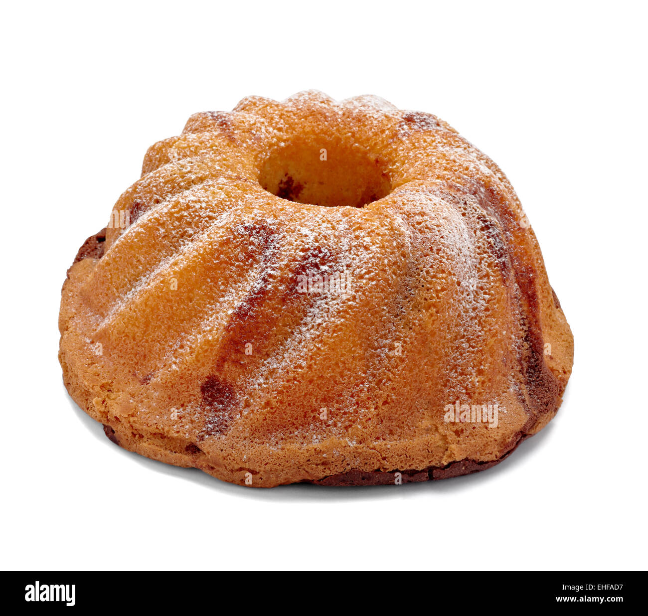 Close up d'un gâteau en chocolat sur fond blanc avec clipping path Banque D'Images