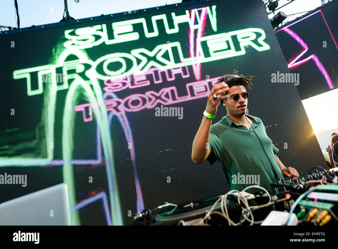Seth Troxler DJing chez IMS partie à Dalt Villa Ibiza le 25 mai 2012. Banque D'Images