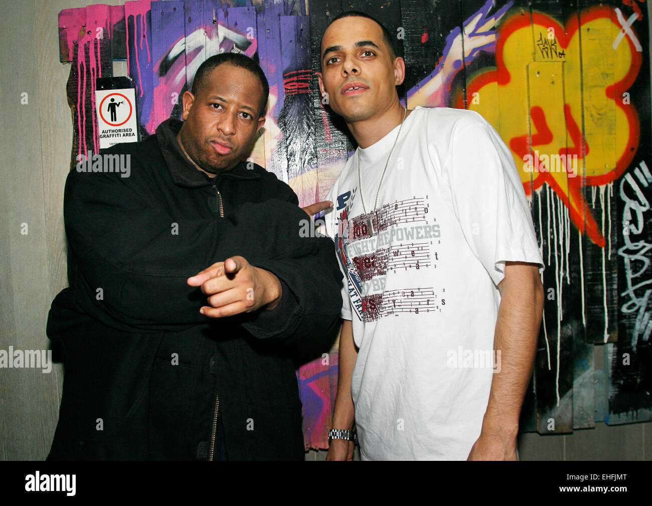 DJ Premier avec Jarren à Kaberet à Londres. Banque D'Images