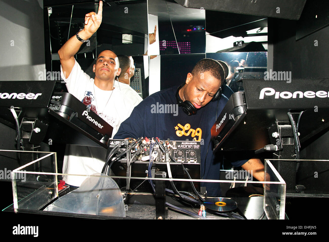 DJ Premier avec Jarren à Kaberet à Londres. Banque D'Images