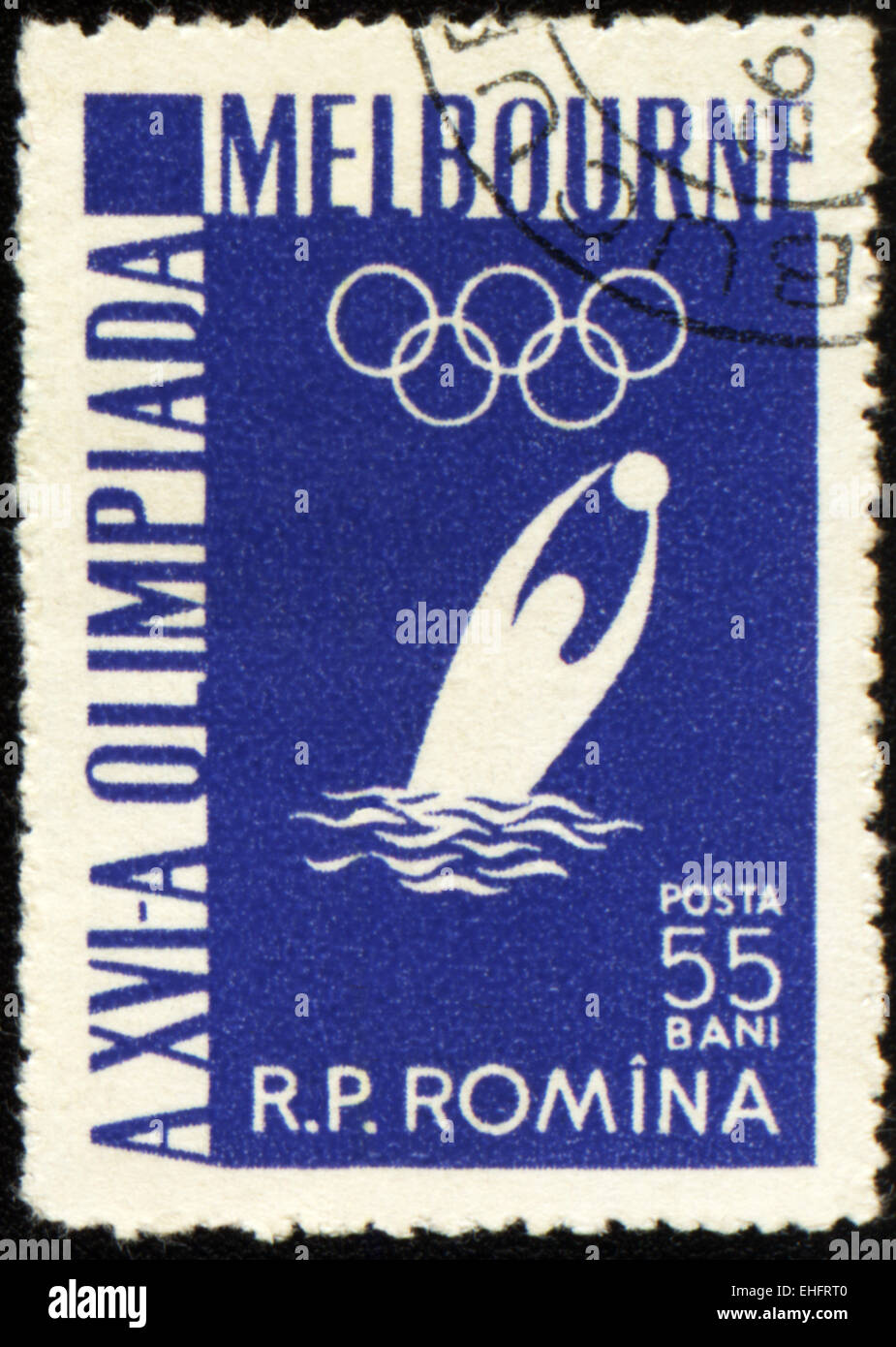 Roumanie - VERS 1956 : un post de timbres en Roumanie montre water-polo player Banque D'Images