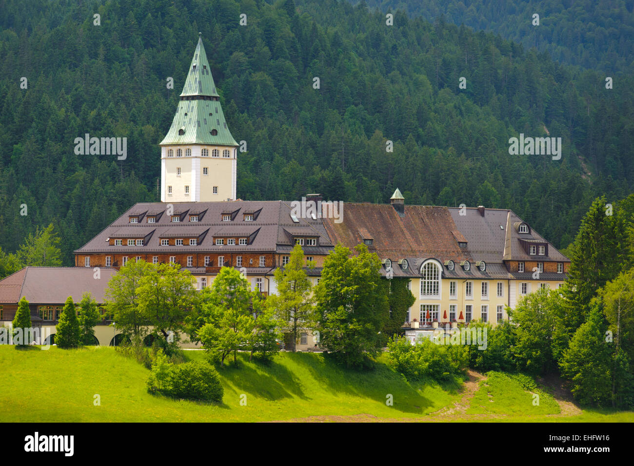 Château et hôtel Elmau à l'emplacement de la réunion du G7 en juin 2015 en Bavière, Allemagne Banque D'Images