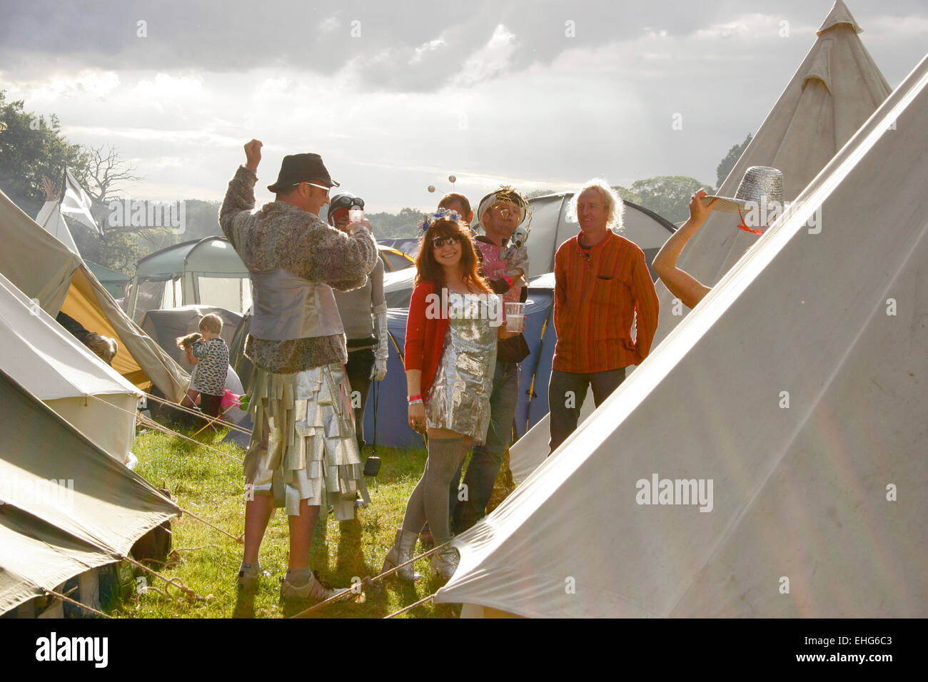 Joli camping dans le cadre d'un festival en Angleterre. Banque D'Images
