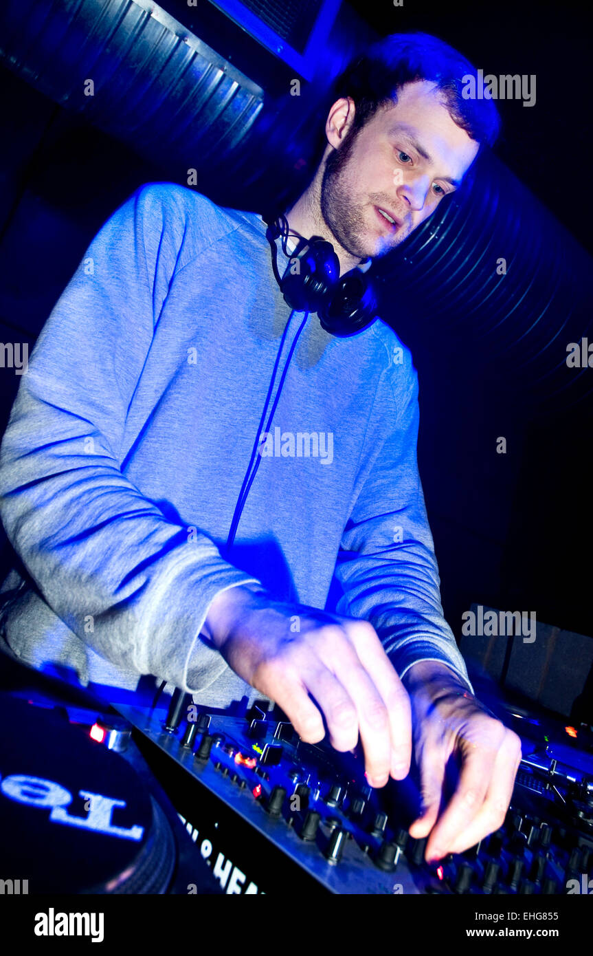 Todd Terje DJing à Londres par câble. Banque D'Images
