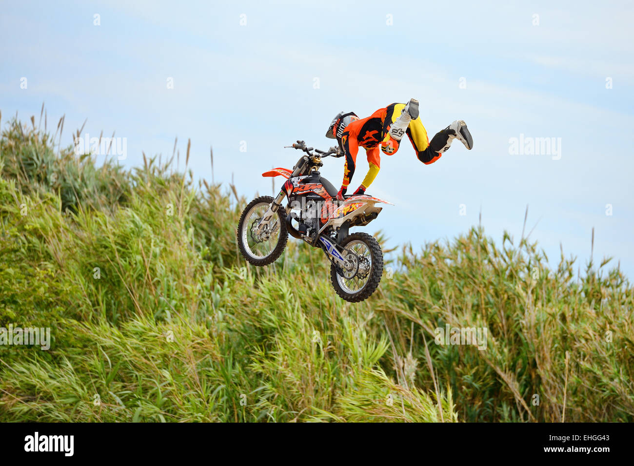 Barcelone - 28 juin : un cavalier professionnel à la FMX (motocross freestyle) compétition à LKXA Extreme Sports Jeux de Barcelone. Banque D'Images