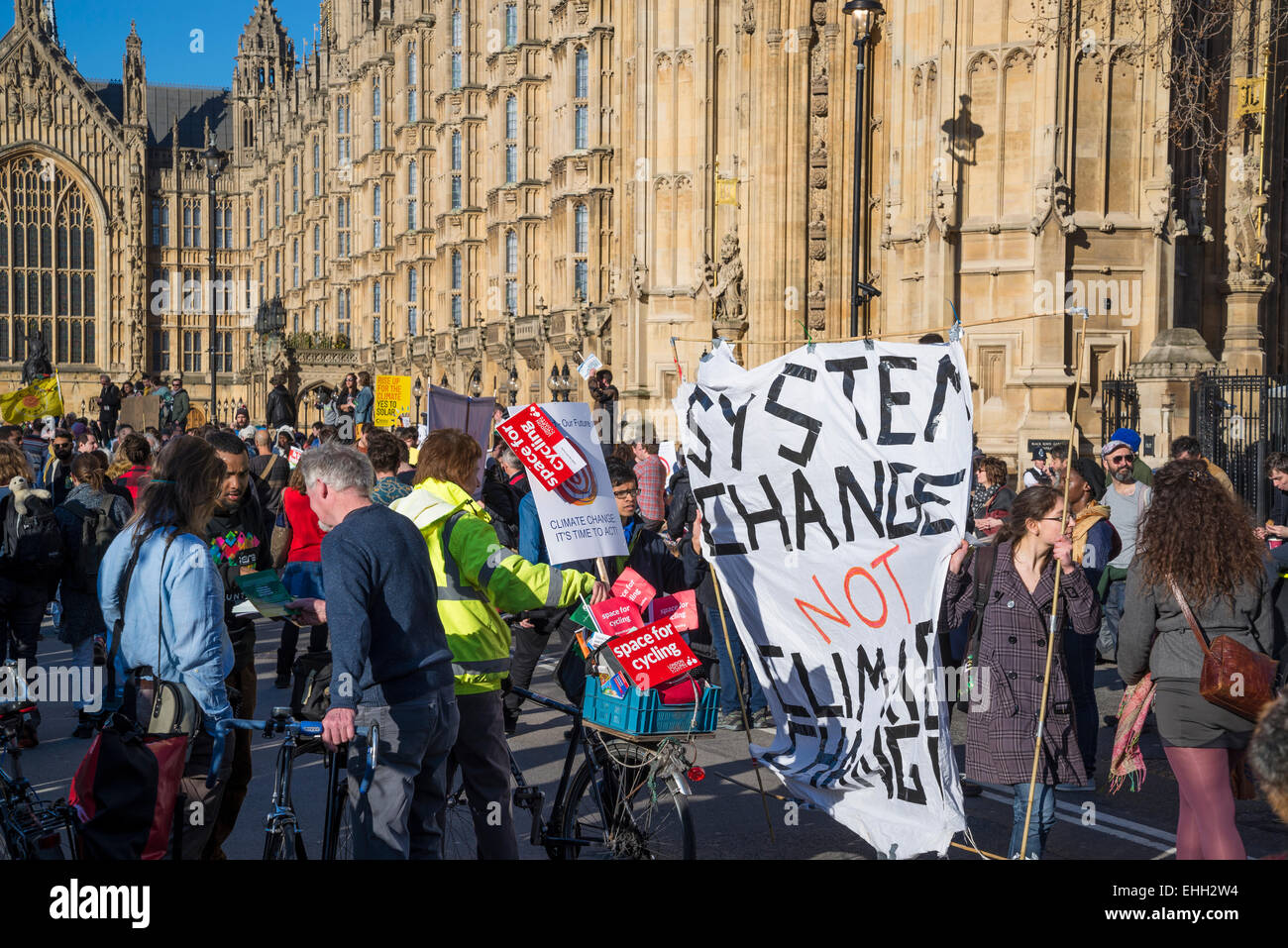 Campagne contre le changement climatique la démonstration, Westminster, Londres, 7 mars 2015, UK Banque D'Images