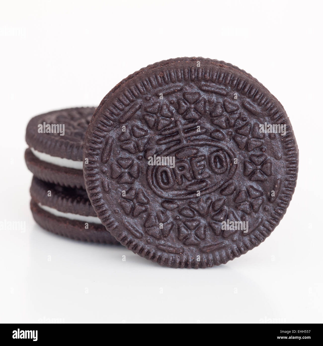 Un gros plan d'Oreo cookies sandwich. Banque D'Images