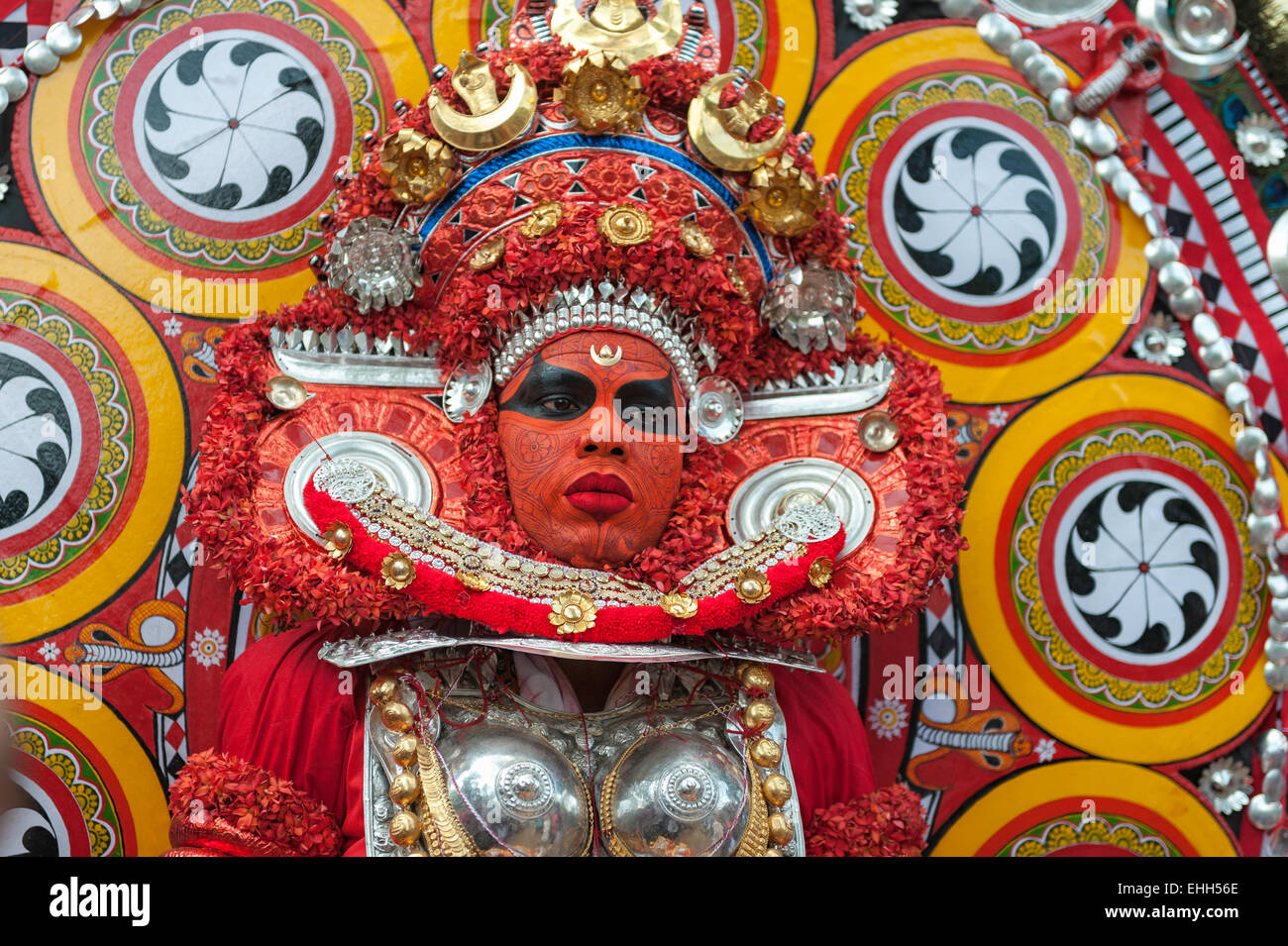 Portrait Danseur Theyyam Banque D'Images