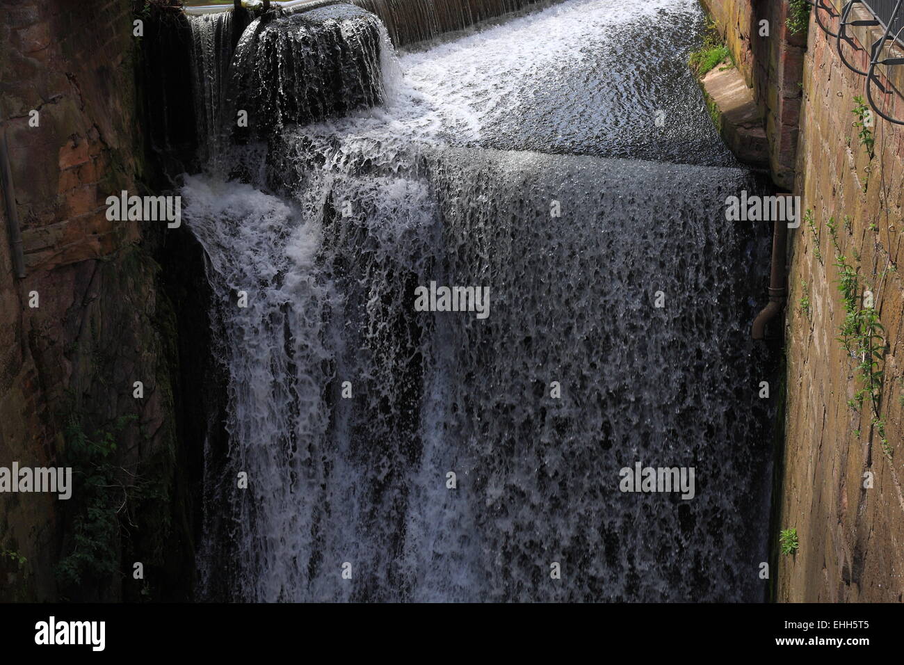 Cascade à Loèche à Saarburg Banque D'Images