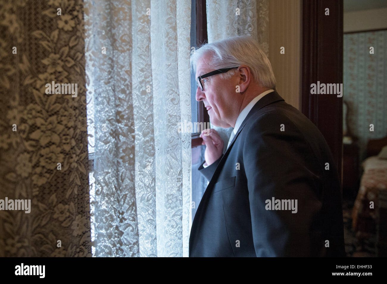 Atlanta, USA. 13Th Mar, 2015. Le ministre allemand des affaires étrangères, Frank-Walter STEINMEIER (SPD) visites l'ancienne résidence des parents des droits civils, Martin Luther King qu'il rend visite à la rue Martin-Luther-King les lieux historiques nationaux du Canada à Atlanta, USA, 13 mars 2015. Le site comprend l'ancienne résidence du Dr King's parents, son église et son tombeau. Photo : Maurizio Gambarini/dpa/Alamy Live News Banque D'Images