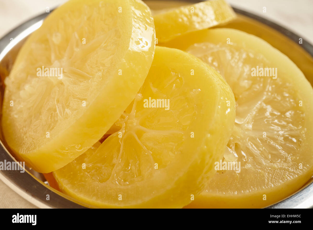 Tranches de citron conservé tunisien Banque D'Images