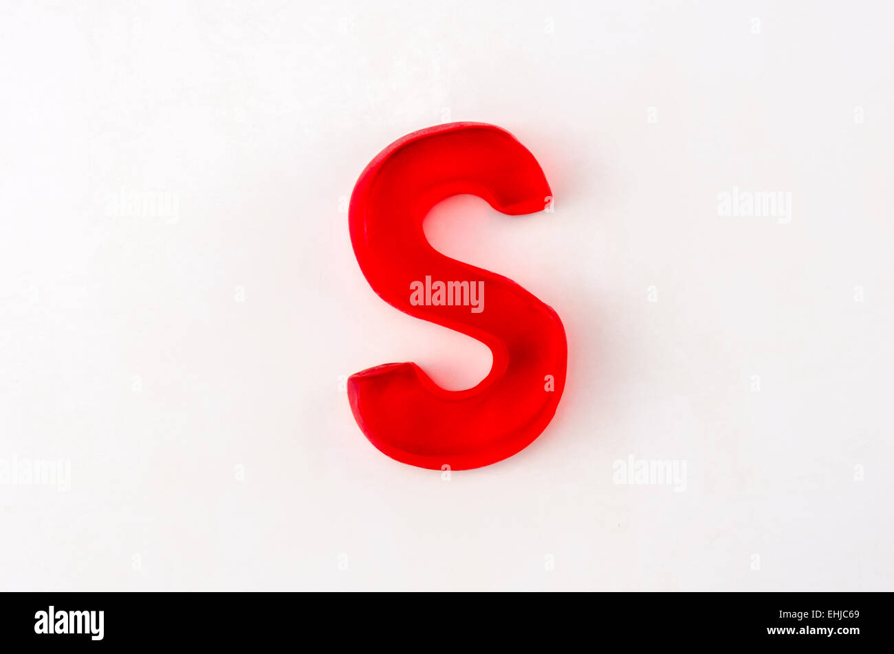 Letter s isolated on Banque de photographies et d’images à haute ...
