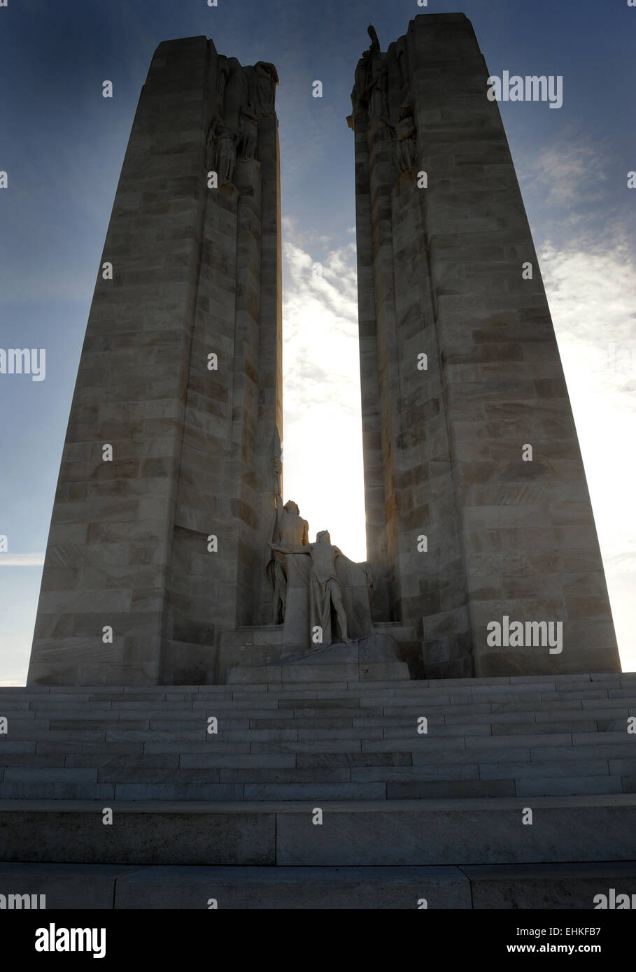 La magnifique et imposant monument de guerre canadien WW1, la crête de Vimy, en Belgique. Banque D'Images