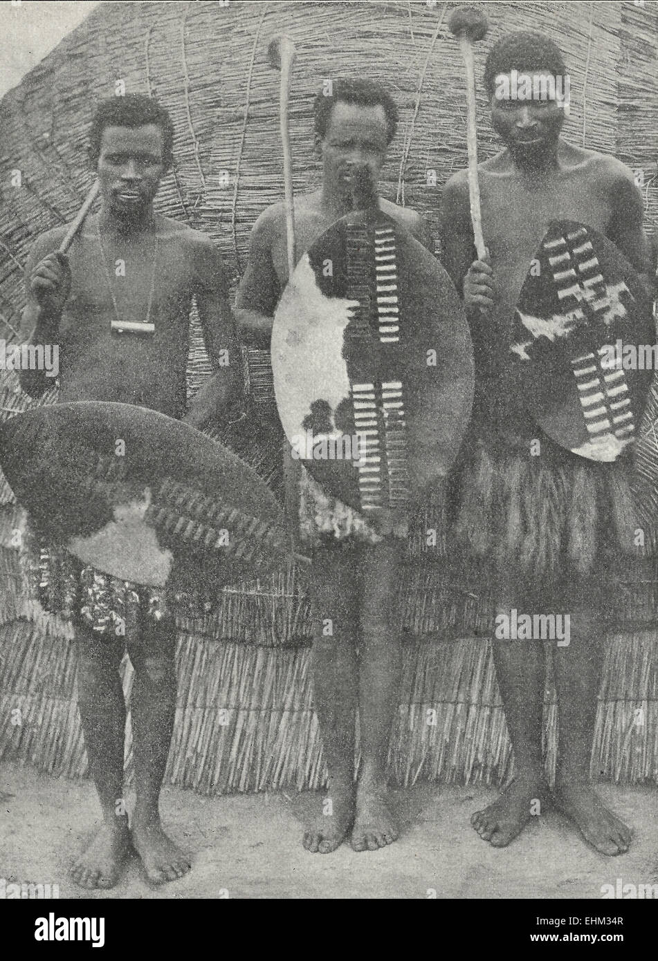 Les guerriers zoulous, vers 1895 Banque D'Images