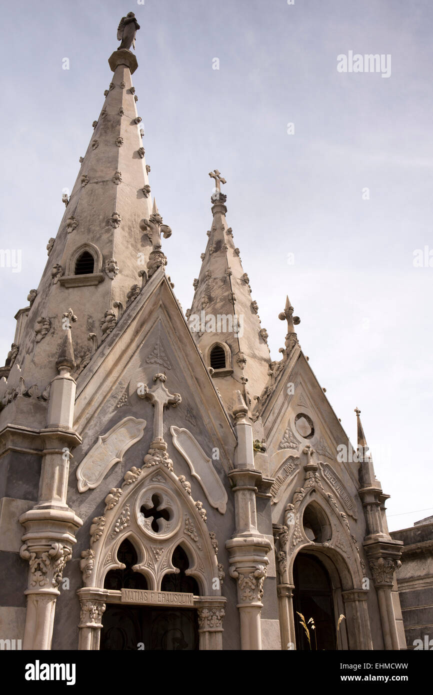 L'ARGENTINE, Buenos Aires, Recoleta Cemetery, l'architecture gothique de Erausquin tombe familiale Banque D'Images