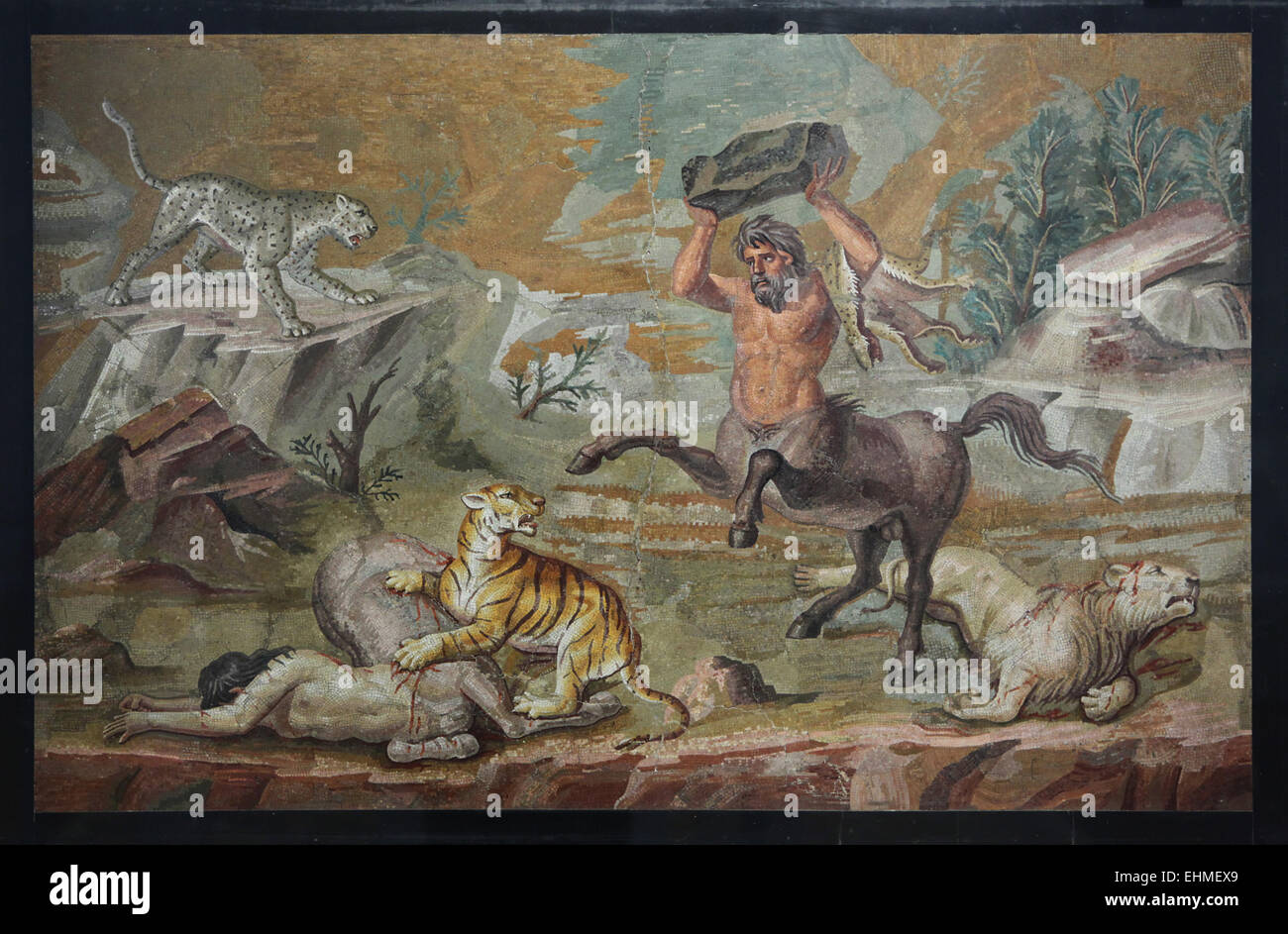 Deux chats combats Centaures de proie. Mosaïque romaine de la Villa Adriana, Tivoli, autour de 130 AD. Altes Museum, Berlin, Allemagne. Banque D'Images